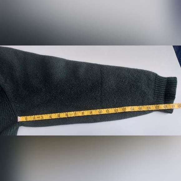 Mens Medium Banana Republic Dark Forest Green 100% Lambswool LS V-Neck Sweater - Picture 8 of 8
